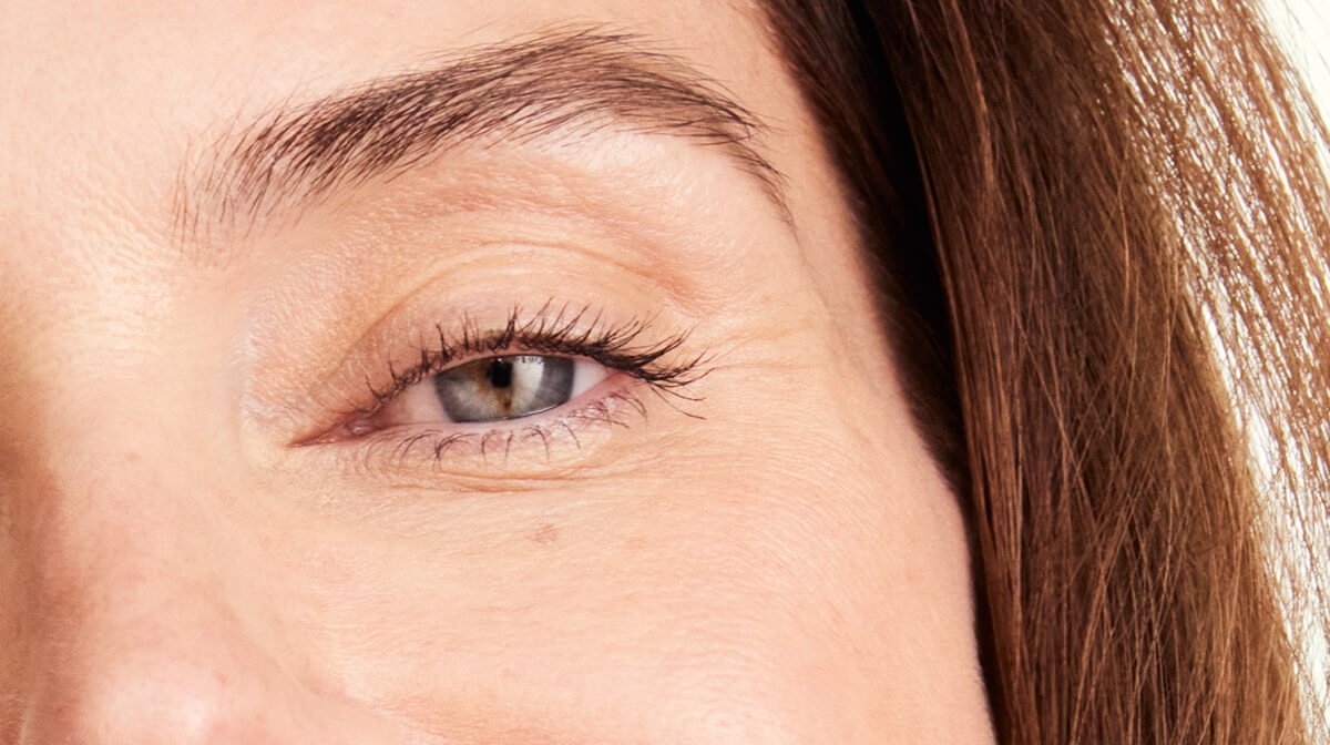 https://es.nuxe.com/cdn/shop/articles/comment-prevenir-les-ridules-du-contour-des-yeux-572926.jpg?v=1748854276&width=2048